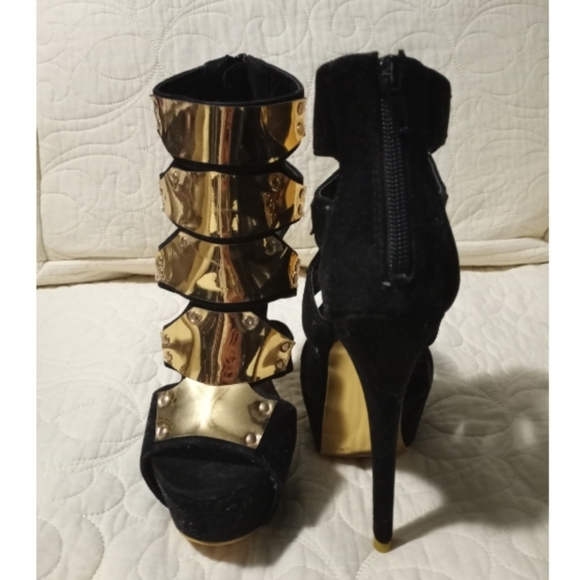 Black with gold high heels stilettos - Picture 2 of 3